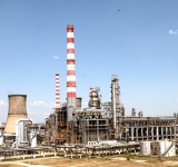 Un turn de racire vechi al Rafinariei Petrotel Lukoil Ploiesti a fost demolat