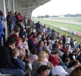 Faceti jocurile! Loteria Romana revine la Hipodromul Ploiesti dupa o lunga absenta