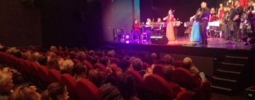 Seara magica cu Emy Dragoi si prietenii sai pe scena Teatrului din Ploiesti