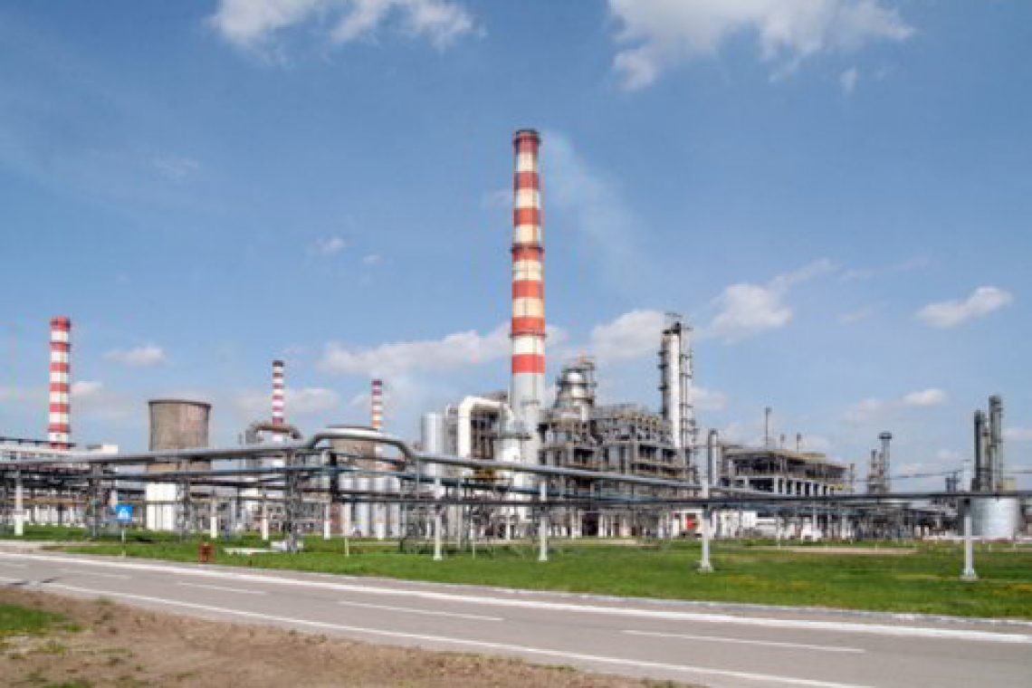De astăzi, Rafinăria Petrotel Lukoil Ploiești intră în procedură de repornire