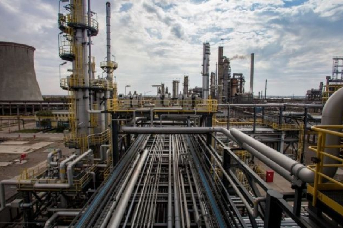 Rafinăria Vega din Ploiești a fost amendată de Garda de Mediu