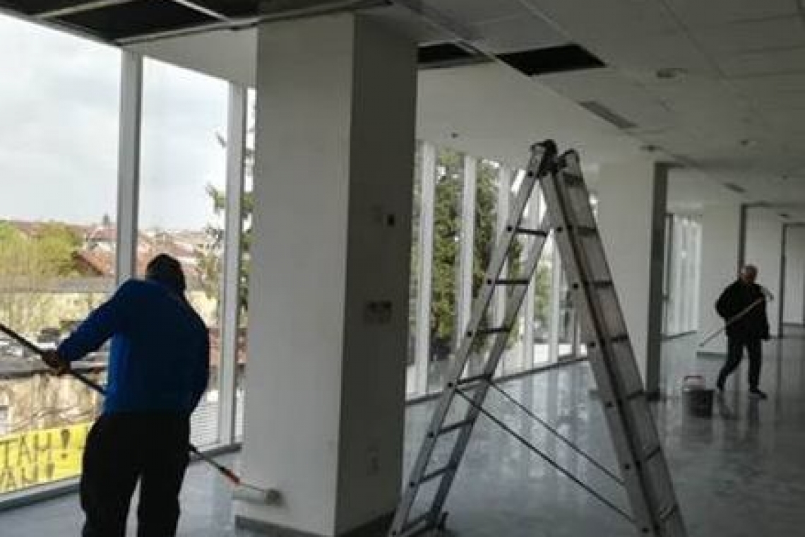 Se fac lucrări de întreținere la Stadionul ”Ilie Oană”!