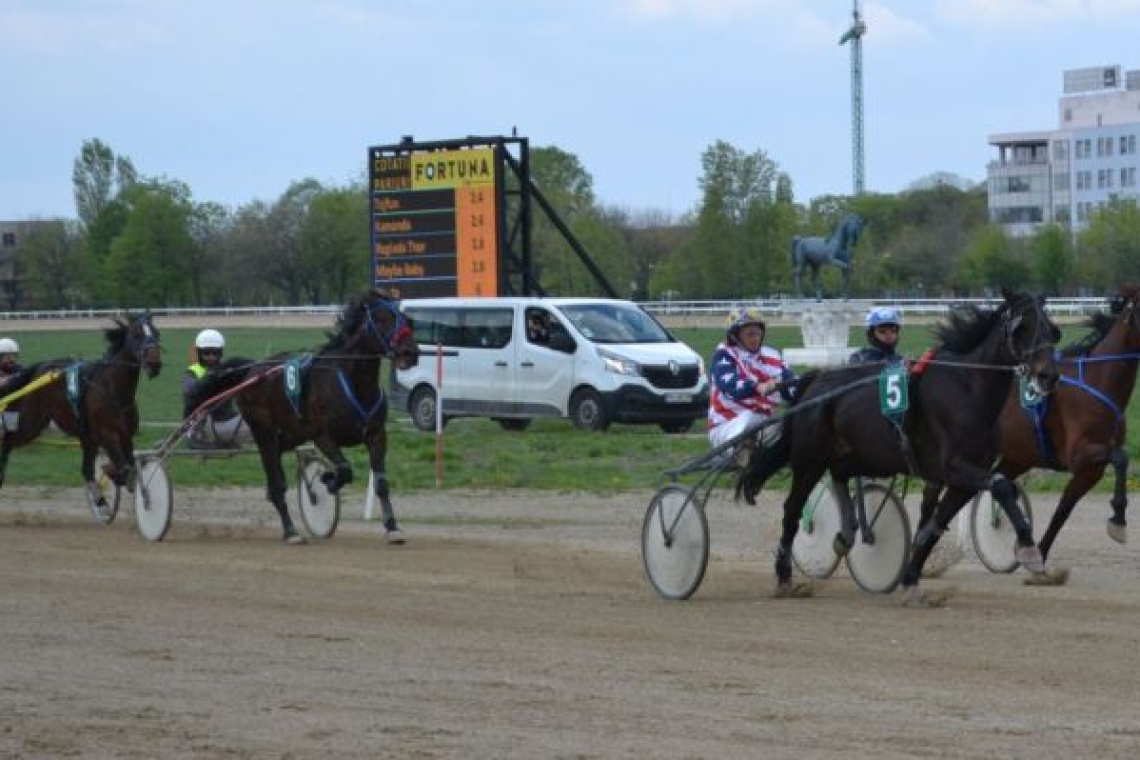 Trap de zile mari pe Hipodromul Ploiești! Premiul de Paște a fost câștigat de iapa Histoire D’Inverne