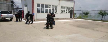 O stație de pompare a societății Conpet a fost luată cu asalt de hoți
