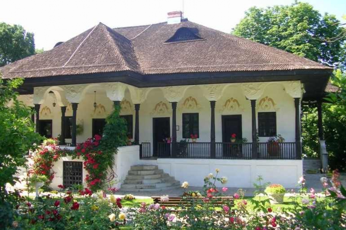 Vernisaj de expoziție de pictură la Muzeul Conacul Bellu din Urlați