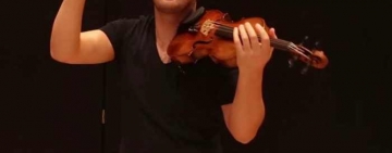 Cine este Ionuț Pandelescu, violonistul care va concerta în această seară pe scena Filarmonicii din Ploiești?