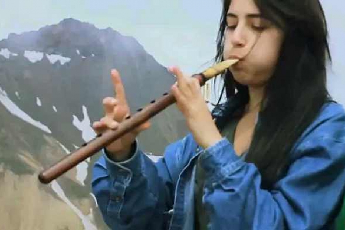 Un instrument tradițional armenesc, folosit de Peter Gabriel în coloana sonoră a filmului ”The Last Temptation of Christ” este cap de afiș al concertului de joi de la Filarmonica Ploiești