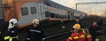 Accident grav pe calea ferată la Ploiești! Două trenuri s-au lovit frontal