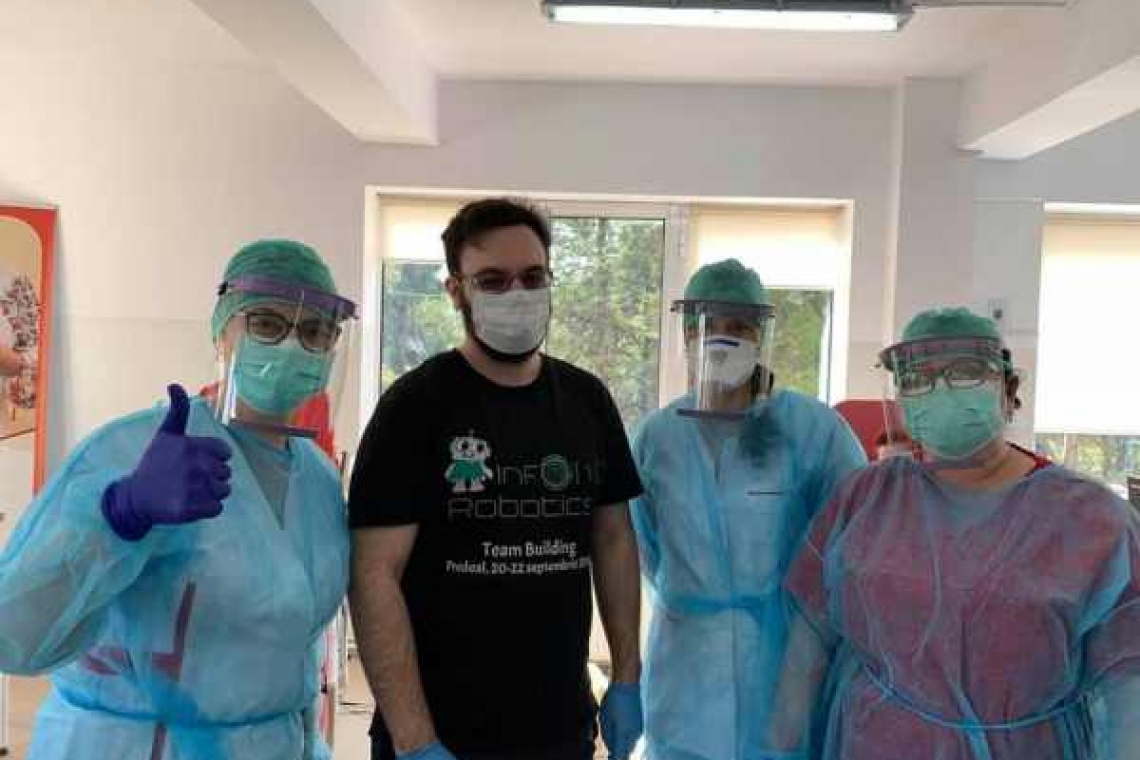 O echipă de elevi ploieșteni fac măști și viziere pentru personalul medical pe imprimante 3D! Au nevoie de ajutor!