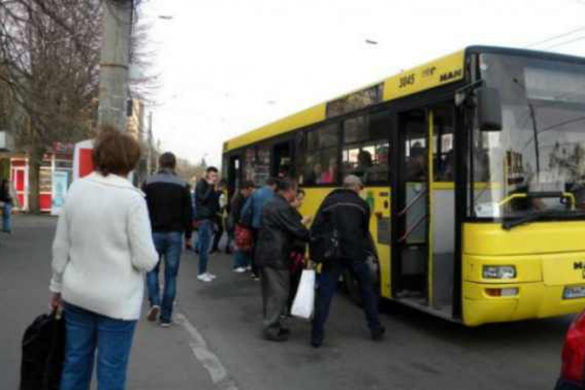 TCE Ploiești suplimentează autobuzele pe anumite trasee din oraș