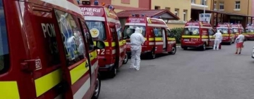 În România e ca în Italia în urmă cu patru luni! Zeci de ambulanțe stau la coadă la Matei Balș!