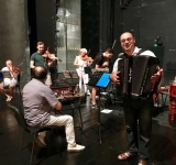 Concert susținut de Emy Drăgoi în curtea Teatrului Toma Caragiu din Ploiești