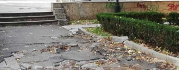 Nici pămâtul nu mai suportă! A explodat asfaltul în centrul Ploieștiului