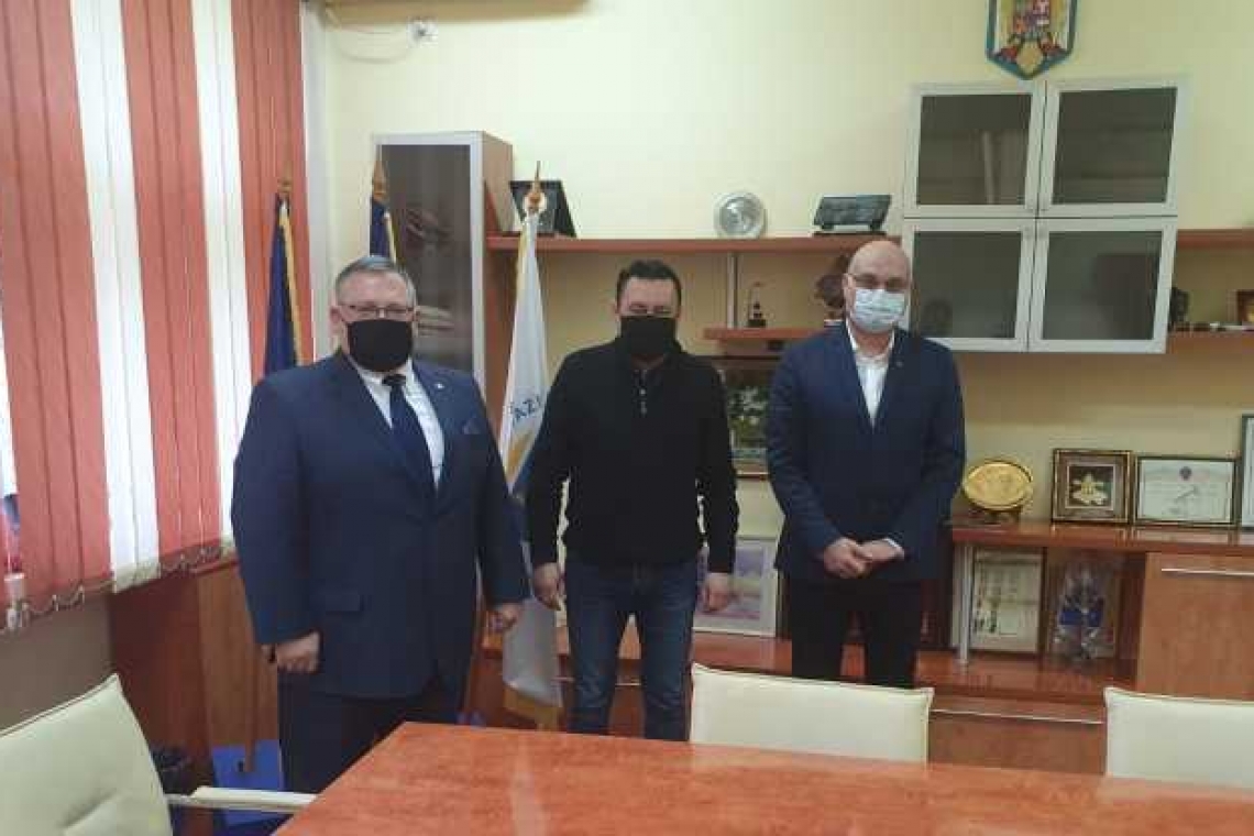 Primarul și viceprimarul Ploieștiului s-au întâlnit astăzi cu rectorul UPG Ploiești