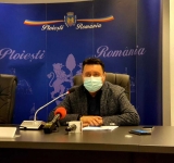 Ne-am cam săturat de comunicate inerte cu domnul a făcut și a dres! Hai să vedem cum e și altfel!