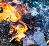 Nu mai da foc la gunoaie că te arzi! Se vor da amenzi grele!