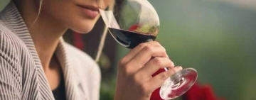 Fără șprițuri și saune după vaccinul anti Covid! Vezi cine spune asta!