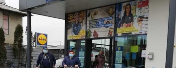 Cam înghesuit noul magazin Lidl de pe strada Apelor din Ploiești