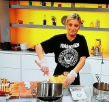 O tânără din Ploiești i-a uimit pe jurații Chefi la Cuțite