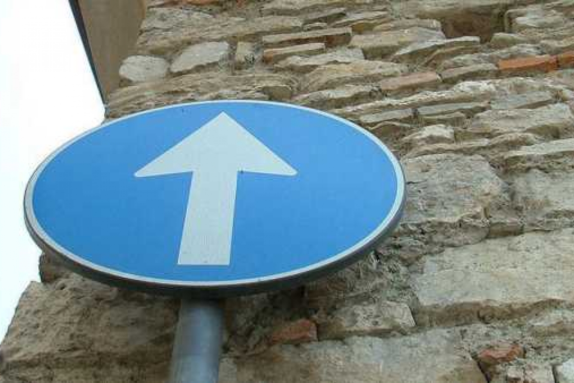 Consultare publică pentru montarea indicatoarelor de sens unic pe strada Codrul Cosminului