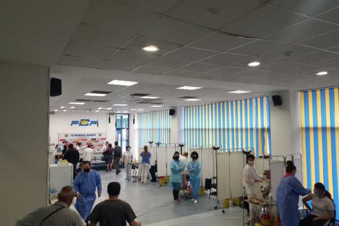 Peste 4000 de ploieșteni s-au vaccinat în maratonul de pe stadionul ”Ilie Oană”