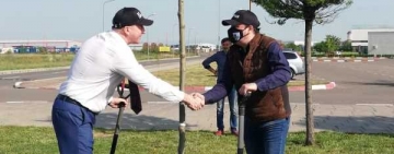 40 de platani au fost plantați în Parcul Municipal Vest cu sprijinul Rafinăriei Petrotel Lukoil