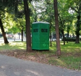 Nu vă mai dați drumul pe unde apucați! Au ”băgat” toalete pe Bulevardul Independenței