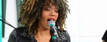 O câștigătoare de la Vocea României va deschide Jazz on the Rooftop Ploiești 2021